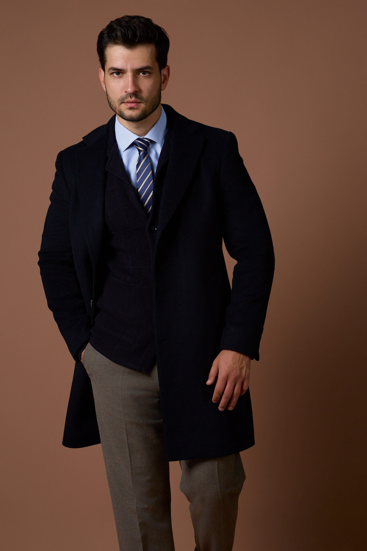 Dark blue long-sleeved sweater